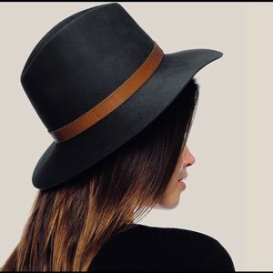 The Frye Company Wool Black Hat w/ Leather Band